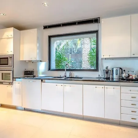 Hotel Incroyable Villa, Bord De Mer, Piscine, Climatisee Saint-Tropez