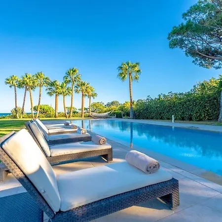 Incroyable Villa, Bord De Mer, Piscine, Climatisee *