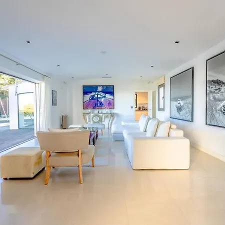 Incroyable Villa, Bord De Mer, Piscine, Climatisee *