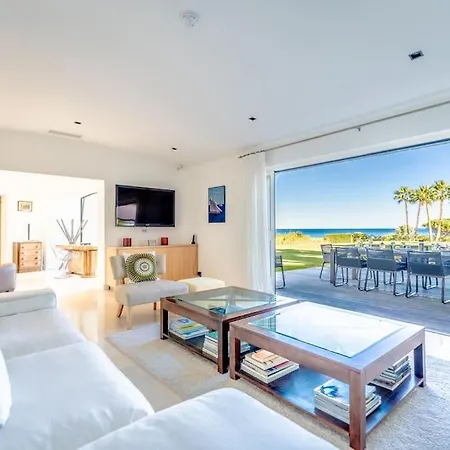Incroyable Villa, Bord De Mer, Piscine, Climatisee *
